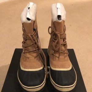 Brand new Sorel Caribou boots - size 7